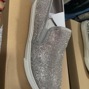 Steve Madden slip on sneakers